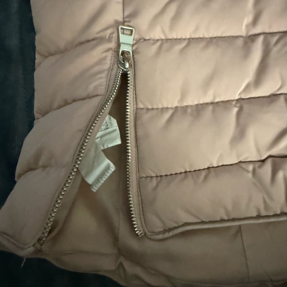 Zara Pink Quilted Puffer Vest with Dark Faux-Fur Collar - Picture 7 of 9